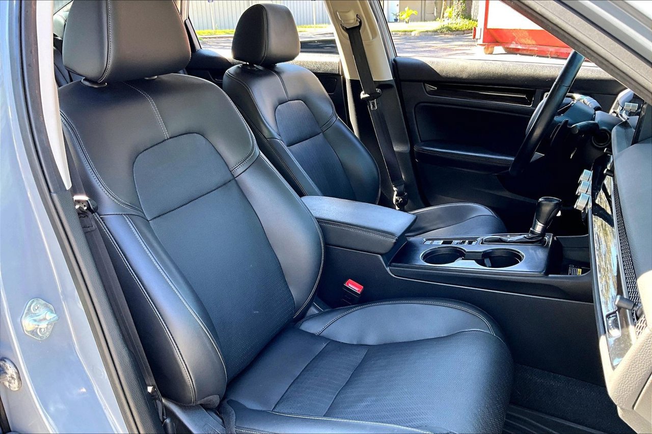 Used 2022 Honda Civic Touring image 29