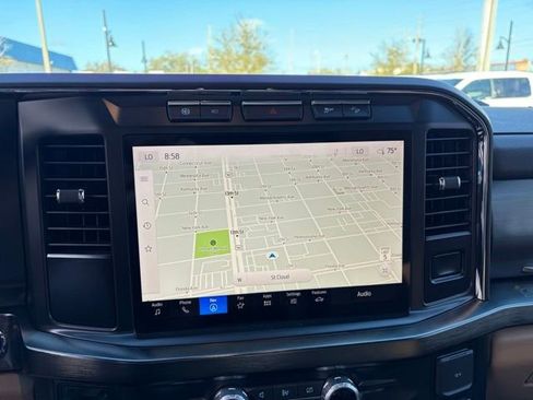 Used 2023 Ford F250 Lariat w/ Chrome Package image 17