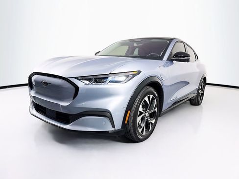 Used 2022 Ford Mustang Mach-E Premium image 3