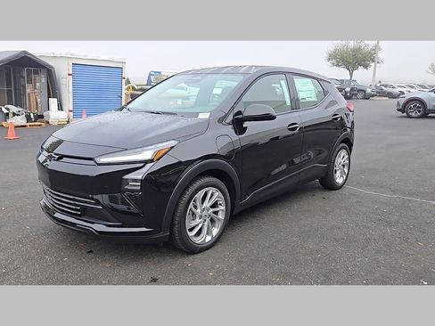 New 2027 Chevrolet Bolt LT w/ Comfort Package image 24