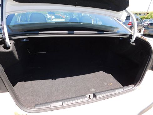 Used 2022 Subaru Legacy Premium AWD/4WD image 9