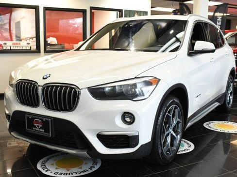 Used 2017 BMW X1 xDrive28i AWD/4WD image 1