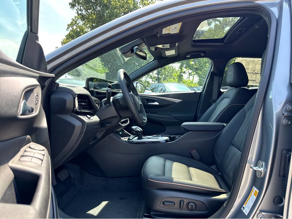 New 2026 Buick Envista Sport Touring FWD image 8