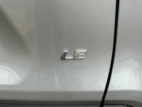 Used 2025 Toyota RAV4 LE image 7