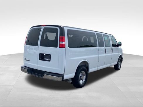 Certified 2025 Chevrolet Express 3500 LT w/ LT Preferred Equipment Group RWD image 3