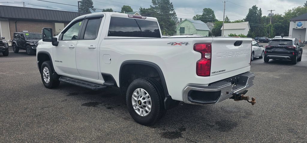 Used 2021 Chevrolet Silverado 2500 LT w/ All Star Edition AWD/4WD image 6