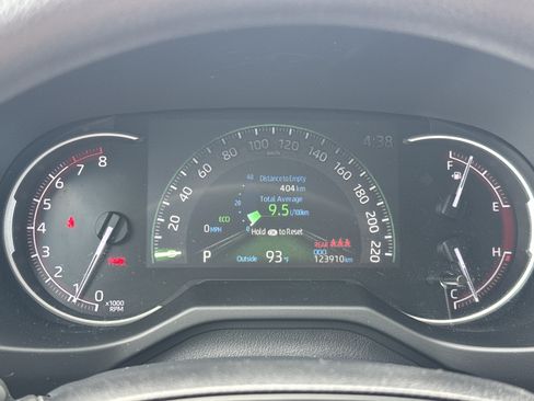 Used 2023 Toyota RAV4 LE AWD/4WD image 18