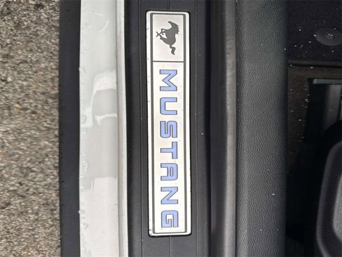 Used 2018 Ford Mustang GT Premium image 27