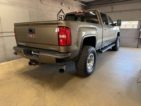 Used 2015 GMC Sierra 2500 Denali w/ Duramax Plus Package AWD/4WD image 5