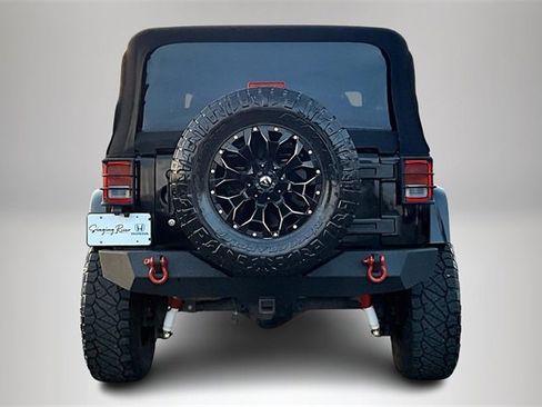 Used 2016 Jeep Wrangler Sahara w/ Connectivity Group image 6