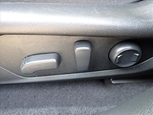 Certified 2024 Subaru Crosstrek 2.0i Premium image 13