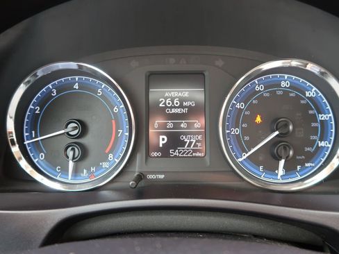 Used 2017 Toyota Corolla LE image 13