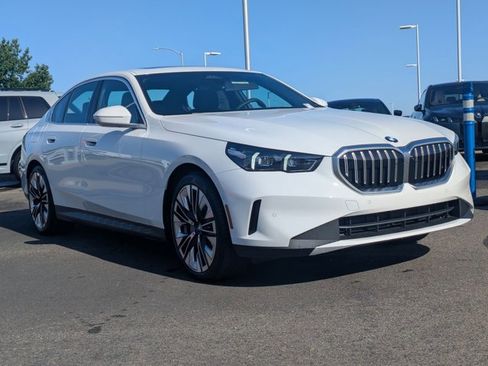 Used 2026 BMW 530i w/ Premium Package image 6