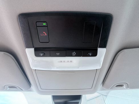 Used 2025 Nissan Altima 2.5 SV FWD image 15