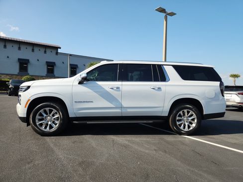 New 2026 Chevrolet Suburban Premier image 3