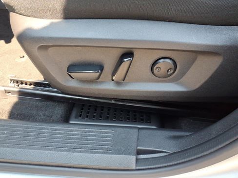 Certified 2023 Nissan Rogue SV AWD/4WD image 16