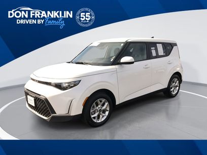 Used 2025 Kia Soul LX w/ LX Technology Package