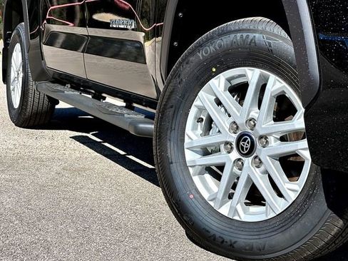 New 2026 Toyota Tundra SR5 image 2