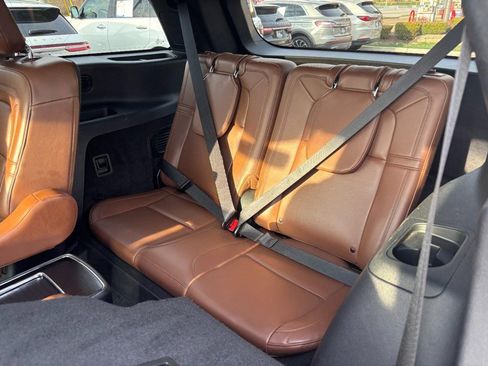 Used 2022 Lincoln Aviator Reserve w/ Equipment Group 201A image 10