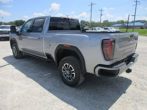 New 2026 GMC Sierra 2500 AT4 w/ AT4 Premium Plus Package AWD/4WD image 9