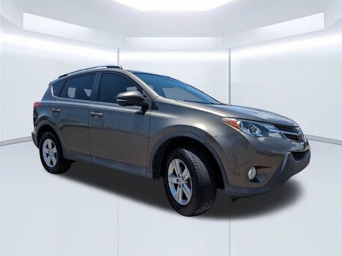 Used 2014 Toyota RAV4 XLE FWD image 4
