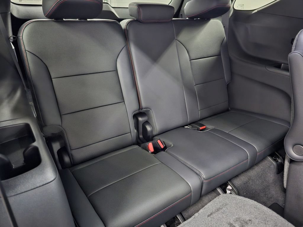 New 2026 Chevrolet Traverse RS FWD image 23