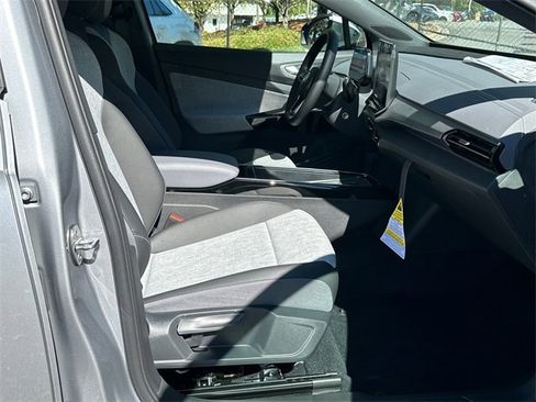 New 2025 Volkswagen ID.4 Pro image 13