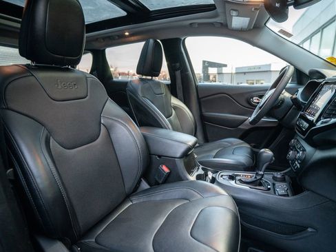 Used 2022 Jeep Cherokee Limited w/ Elite Package image 14