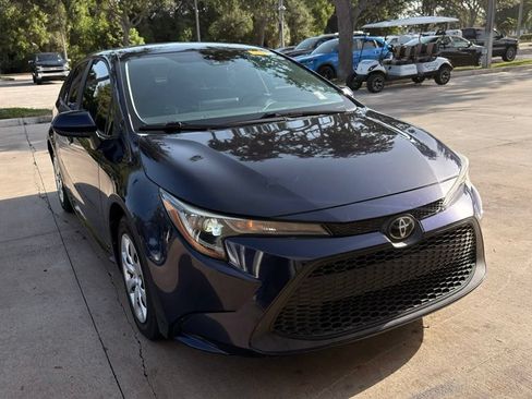 Used 2021 Toyota Corolla LE FWD image 4