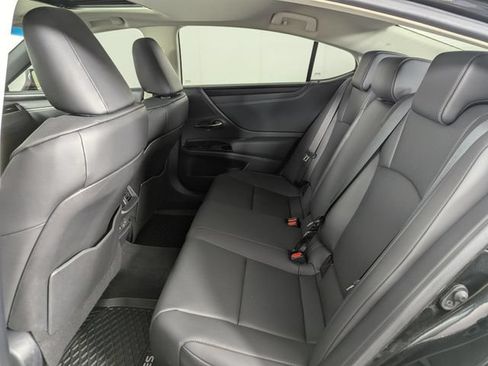 Used 2025 Lexus ES 350 w/ ES 350 Ultra Luxury Package FWD image 16