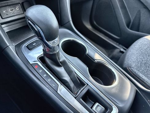 Used 2023 Chevrolet Equinox LT AWD/4WD image 19
