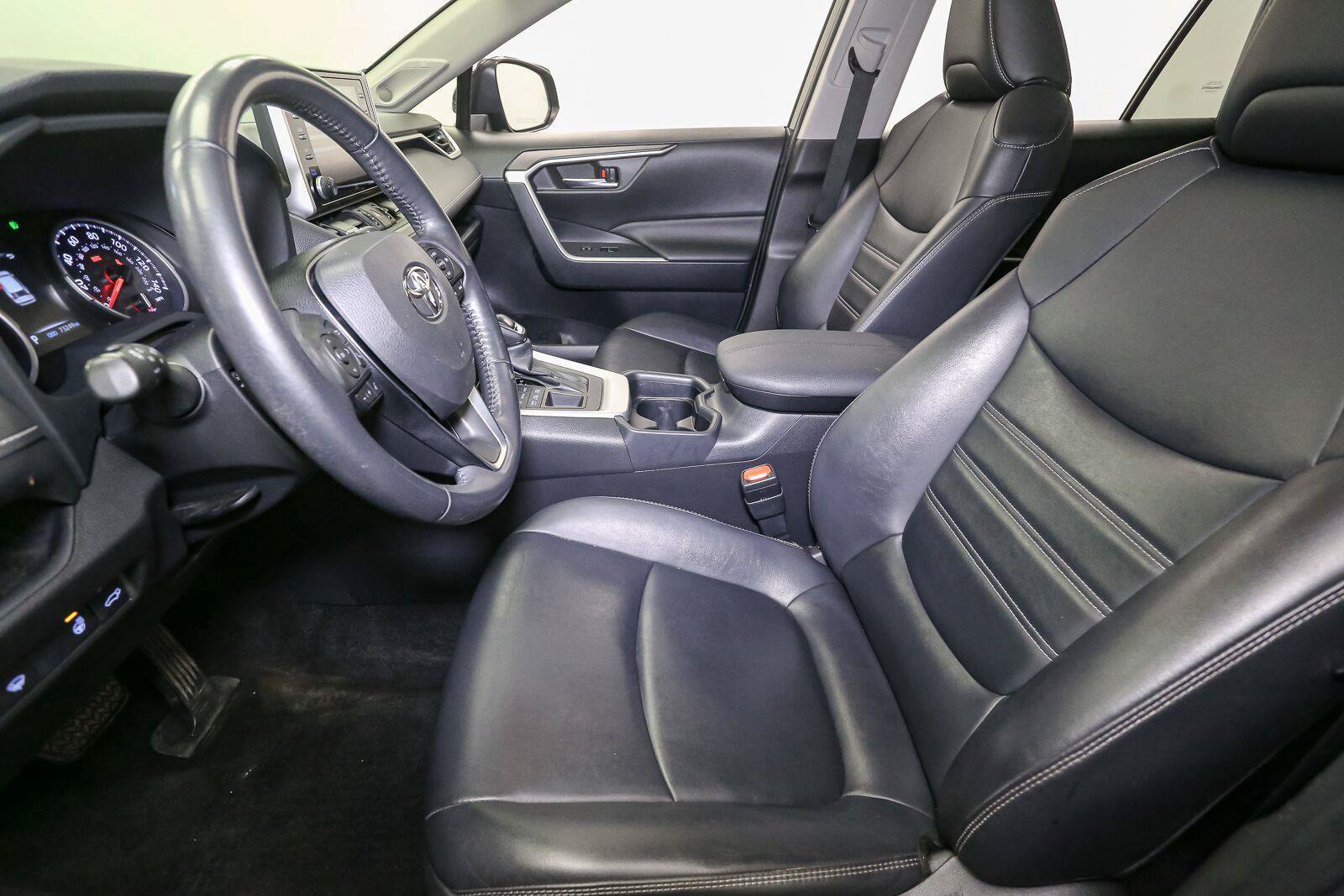 Used 2019 Toyota RAV4 XLE Premium w/ Cold Weather Package AWD/4WD image 45