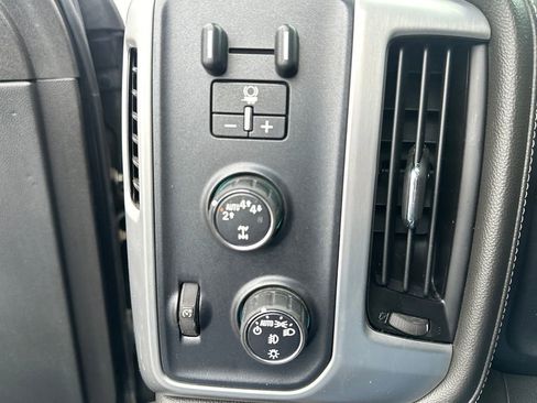 Used 2017 GMC Sierra 1500 SLE image 32