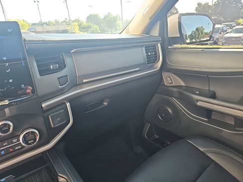Used 2024 Ford Expedition XLT AWD/4WD image 22