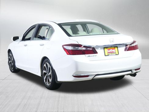 Used 2017 Honda Accord EX image 5