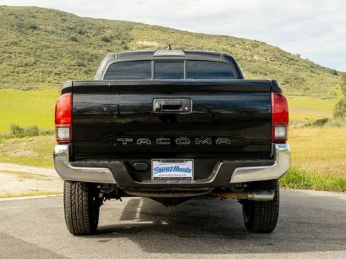 Used 2021 Toyota Tacoma SR5 image 9