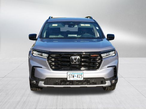 Certified 2025 Honda Pilot TrailSport image 2