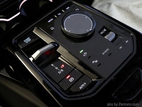 Used 2026 BMW i5 eDrive40 w/ M Sport Package image 15