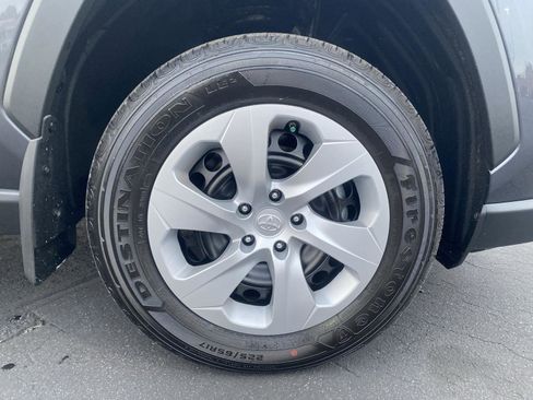 Used 2025 Toyota RAV4 LE image 9