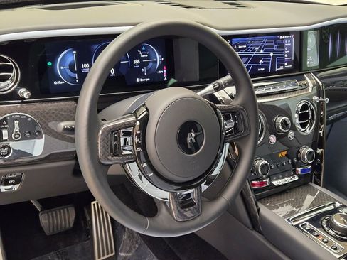 Certified 2025 Rolls-Royce Cullinan Black Badge image 36