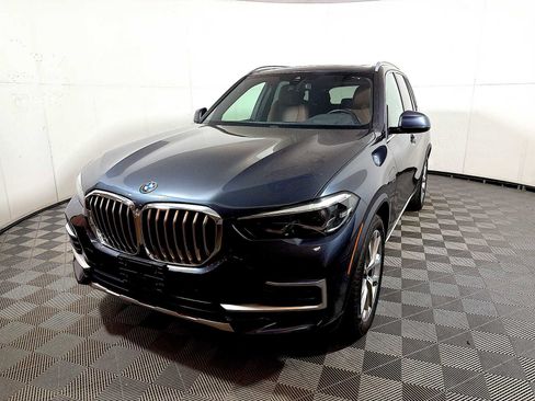 Used 2022 BMW X5 xDrive45e w/ Climate Comfort Package AWD/4WD image 3