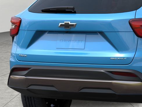 Used 2026 Chevrolet Trax ACTIV FWD image 14