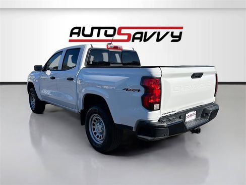 Used 2024 Chevrolet Colorado W/T w/ Safety Package image 5