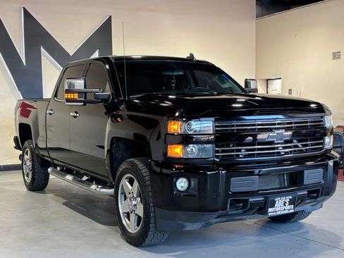 Used 2015 Chevrolet Silverado 2500 LTZ w/ Duramax Plus Package AWD/4WD image 2