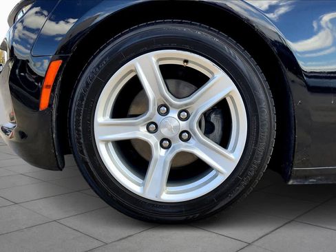 Used 2019 Chevrolet Camaro LT image 9