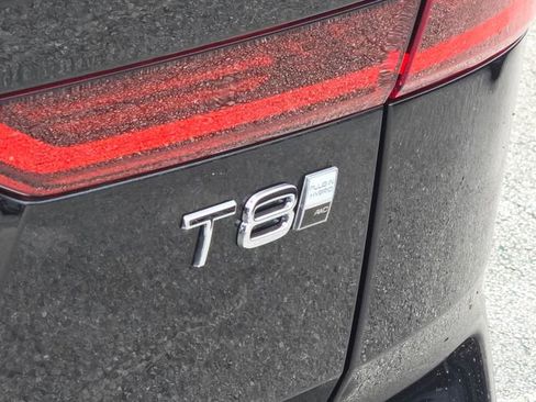 New 2026 Volvo XC60 T8 Plus w/ Protection Package Premier AWD/4WD image 9