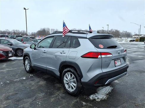 Certified 2024 Toyota Corolla Cross LE image 6