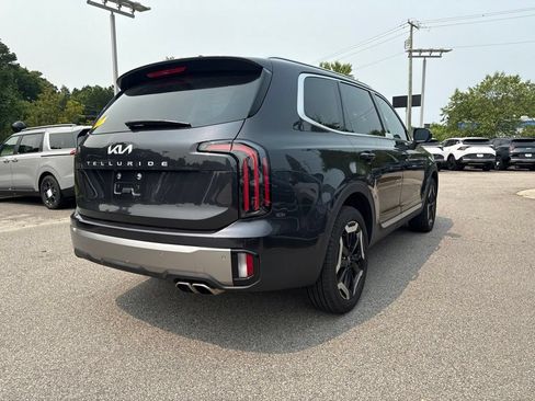 Used 2025 Kia Telluride EX w/ EX Captain's Chair Package FWD image 5