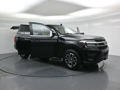 Certified 2024 Ford Expedition Max XLT image 35