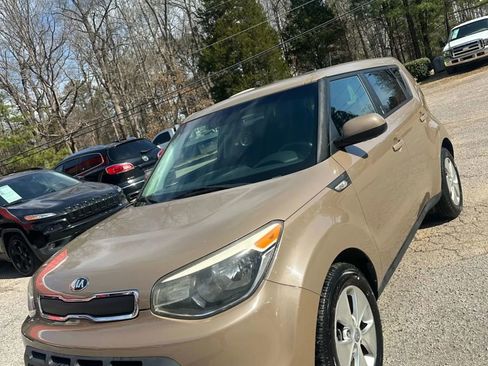 Used 2014 Kia Soul FWD image 1